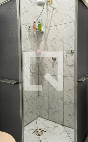 Casa à venda com 150m², 2 quartos e 1 vaga Casa à venda com 150m², 2 quartos e 1 vagaBanheiro
