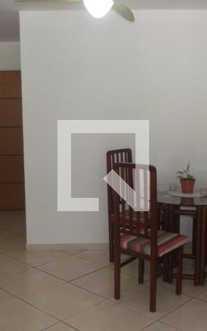 Apartamento à venda com 76m², 2 quartos e 1 vagaSala