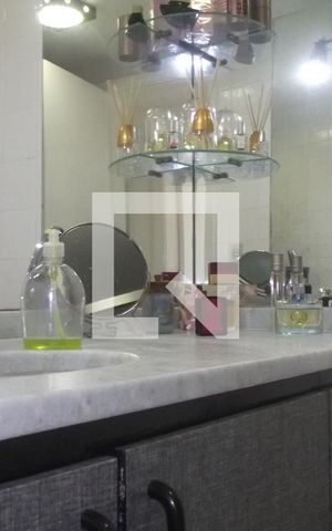 Apartamento à venda com 76m², 2 quartos e 1 vagaBanheiro