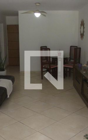 Apartamento à venda com 76m², 2 quartos e 1 vagaSala