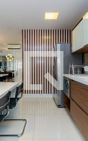 Apartamento para alugar com 102m², 2 quartos e 2 vagas Apartamento para alugar com 102m², 2 quartos e 2 vagasCozinha