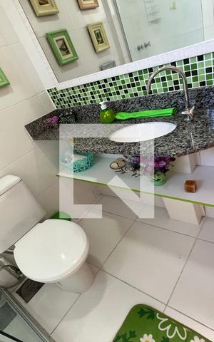 Casa de condomínio à venda com 90m², 3 quartos e 1 vaga Casa de condomínio à venda com 90m², 3 quartos e 1 vagaBanheiro social 2