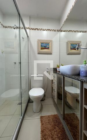 Casa de condomínio à venda com 90m², 3 quartos e 1 vaga Casa de condomínio à venda com 90m², 3 quartos e 1 vagaBanheiro social 1