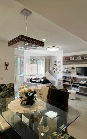 Casa de condomínio à venda com 90m², 3 quartos e 1 vaga Casa de condomínio à venda com 90m², 3 quartos e 1 vagaSala