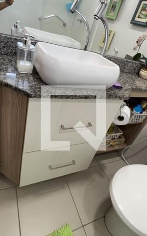 Casa de condomínio à venda com 90m², 3 quartos e 1 vaga Casa de condomínio à venda com 90m², 3 quartos e 1 vagaBanheiro suíte