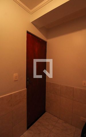 Casa à venda com 272m², 4 quartos e 5 vagas Casa à venda com 272m², 4 quartos e 5 vagasQuarto de Serviço