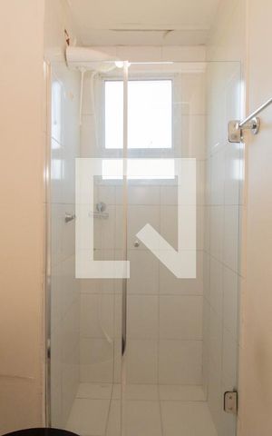 Apartamento à venda com 43m², 2 quartos e 1 vaga Apartamento à venda com 43m², 2 quartos e 1 vagaBanheiro