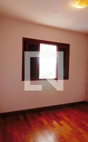 Casa à venda com 160m², 4 quartos e 2 vagas Casa à venda com 160m², 4 quartos e 2 vagas Suíte 2