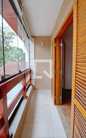 Casa à venda com 160m², 4 quartos e 2 vagas Casa à venda com 160m², 4 quartos e 2 vagasVaranda da Suíte 1