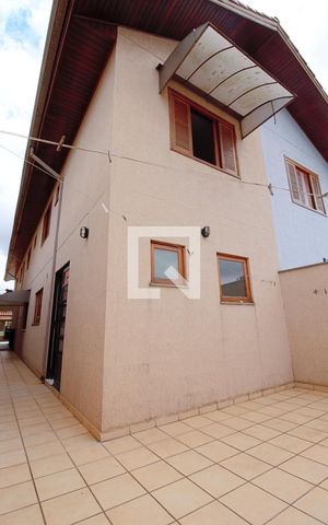 Casa à venda com 160m², 4 quartos e 2 vagas Casa à venda com 160m², 4 quartos e 2 vagasQuintal