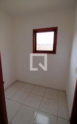 Casa à venda com 160m², 4 quartos e 2 vagas Casa à venda com 160m², 4 quartos e 2 vagasQuarto de Serviço