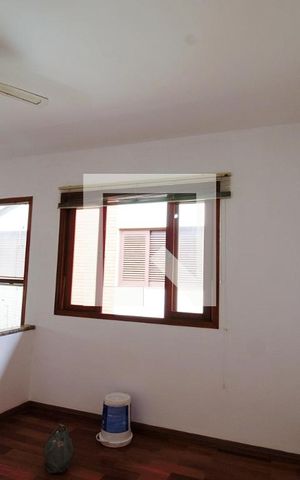 Casa à venda com 160m², 4 quartos e 2 vagas Casa à venda com 160m², 4 quartos e 2 vagasHall dos Quartos