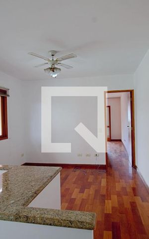 Casa à venda com 160m², 4 quartos e 2 vagas Casa à venda com 160m², 4 quartos e 2 vagasHall dos Quartos
