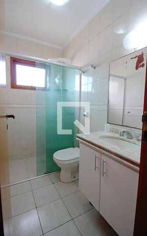Casa à venda com 160m², 4 quartos e 2 vagas Casa à venda com 160m², 4 quartos e 2 vagasBanheiro da Suíte 2
