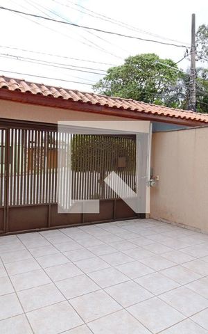 Casa à venda com 160m², 4 quartos e 2 vagas Casa à venda com 160m², 4 quartos e 2 vagasGaragem