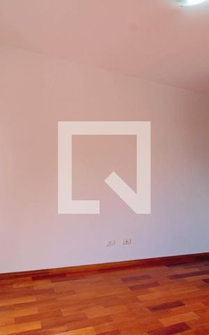 Casa à venda com 160m², 4 quartos e 2 vagas Casa à venda com 160m², 4 quartos e 2 vagasSuíte 1