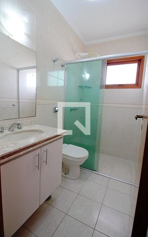 Casa à venda com 160m², 4 quartos e 2 vagas Casa à venda com 160m², 4 quartos e 2 vagasBanheiro Social