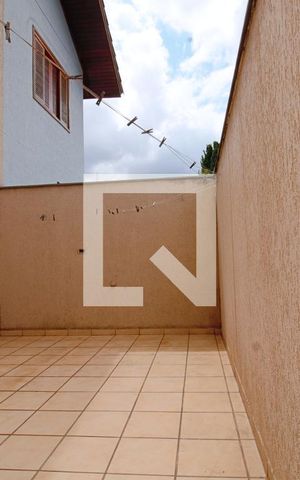Casa à venda com 160m², 4 quartos e 2 vagas Casa à venda com 160m², 4 quartos e 2 vagasQuintal