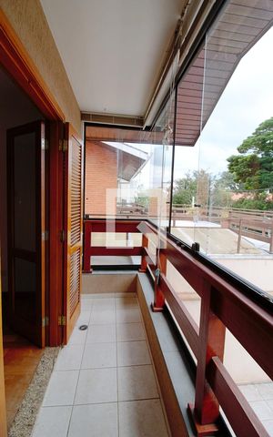 Casa à venda com 160m², 4 quartos e 2 vagas Casa à venda com 160m², 4 quartos e 2 vagasVaranda da Suíte 1