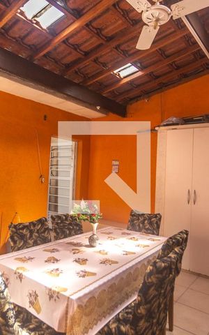 Casa à venda com 150m², 5 quartos e 2 vagas Casa à venda com 150m², 5 quartos e 2 vagasÁrea de serviço e churrasqueira - casa 2