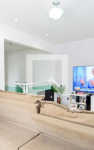 Casa à venda com 177m², 3 quartos e 3 vagasSala