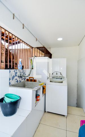 Casa à venda com 177m², 3 quartos e 3 vagasÁrea de Serviço