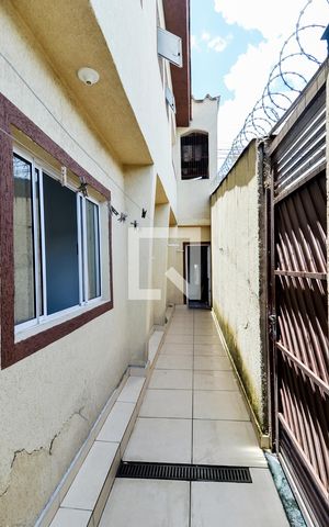 Casa à venda com 177m², 3 quartos e 3 vagasCorredor Lateral 