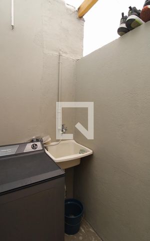 Casa à venda com 210m², 2 quartos e 3 vagasÁrea de Serviço 1