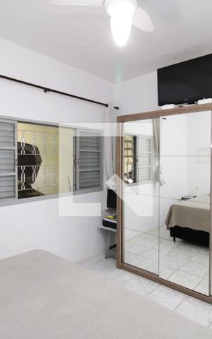Casa à venda com 210m², 2 quartos e 3 vagasQuarto 1
