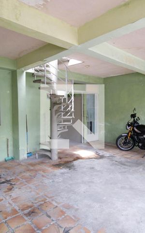 Casa à venda com 210m², 2 quartos e 3 vagasGaragem