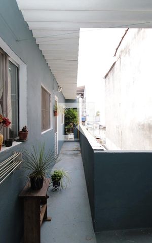 Casa à venda com 210m², 2 quartos e 3 vagasÁrea de Serviço 2