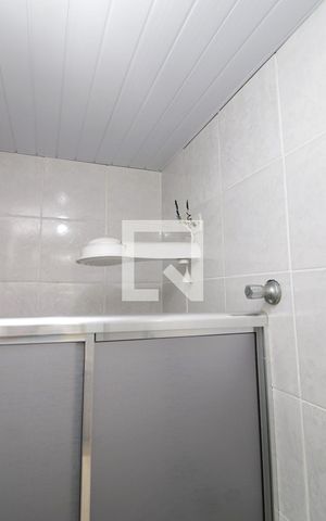 Casa à venda com 210m², 2 quartos e 3 vagasBanheiro 1