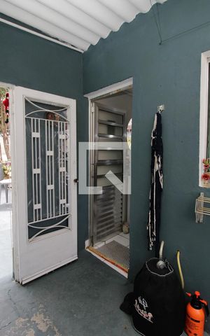 Casa à venda com 210m², 2 quartos e 3 vagasÁrea de Serviço 2