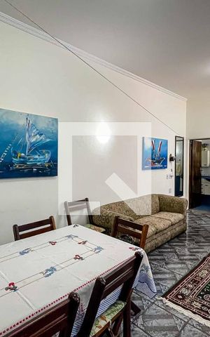 Casa à venda com 250m², 5 quartos e 2 vagas Casa à venda com 250m², 5 quartos e 2 vagasSala