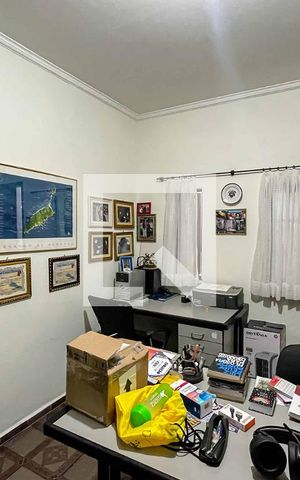 Casa à venda com 250m², 5 quartos e 2 vagas Casa à venda com 250m², 5 quartos e 2 vagasQuarto 2