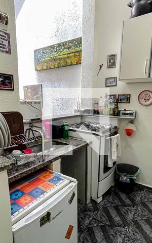 Casa à venda com 250m², 5 quartos e 2 vagas Casa à venda com 250m², 5 quartos e 2 vagasCozinha