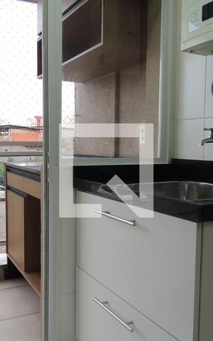 Apartamento para alugar com 70m², 2 quartos e 1 vagaÁrea de Serviço
