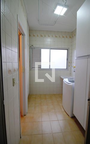 Apartamento para alugar com 70m², 2 quartos e 2 vagasÁrea de Serviço