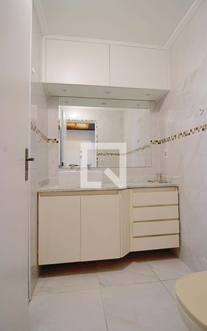 Apartamento para alugar com 70m², 2 quartos e 2 vagasBanheiro