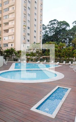 Apartamento para alugar com 70m², 2 quartos e 2 vagasÁrea comum - Piscina