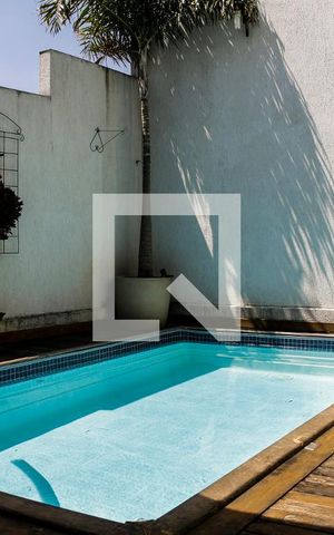 Casa à venda com 292m², 3 quartos e 4 vagasPiscina