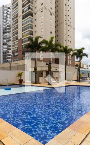Apartamento à venda com 100m², 2 quartos e 2 vagasÁrea comum - Piscina
