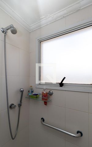 Apartamento à venda com 100m², 2 quartos e 2 vagasBanheiro da Suíte 2