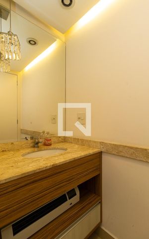 Apartamento à venda com 100m², 2 quartos e 2 vagasLavabo