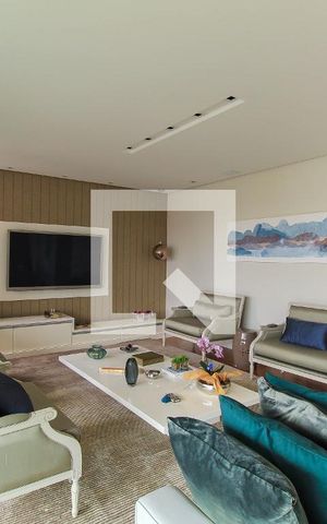 Apartamento à venda com 228m², 3 quartos e 4 vagas Apartamento à venda com 228m², 3 quartos e 4 vagasSala