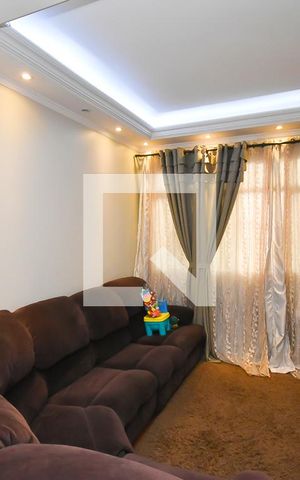 Casa à venda com 181m², 3 quartos e 2 vagas Casa à venda com 181m², 3 quartos e 2 vagasSala