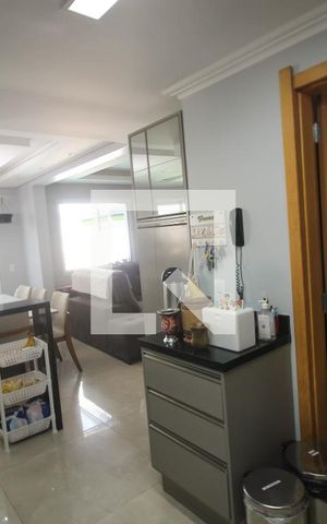 Casa de condomínio à venda com 260m², 4 quartos e 3 vagas Casa de condomínio à venda com 260m², 4 quartos e 3 vagasCozinha