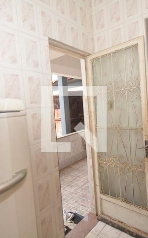 Casa à venda com 70m², 2 quartos e 6 vagasCozinha da Casa 1