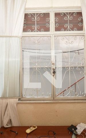 Casa à venda com 70m², 2 quartos e 6 vagasQuarto 2 da Casa 1