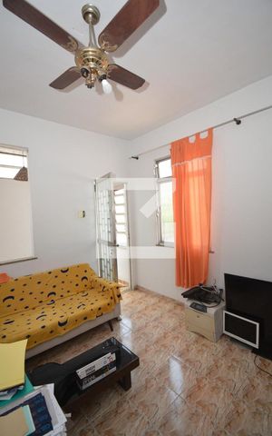 Casa à venda com 70m², 2 quartos e 6 vagasSuíte 2 da Casa 2